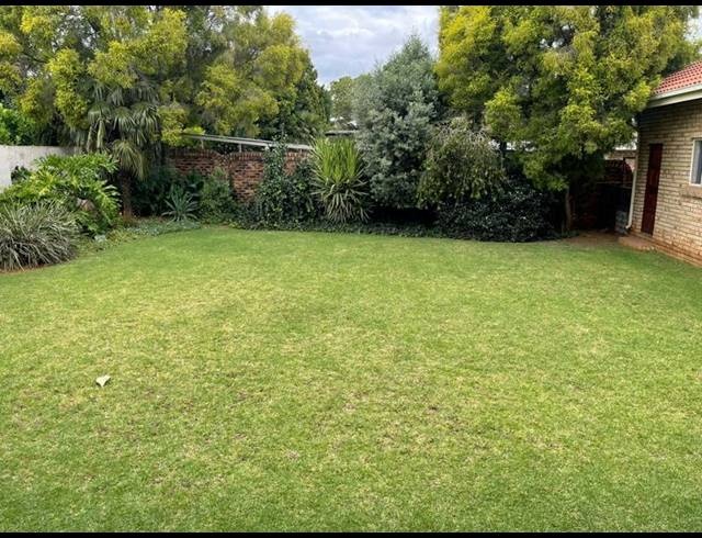 4 BEDROOM HOUSE FOR SALE IN VANDERBIJLPARK SE 3